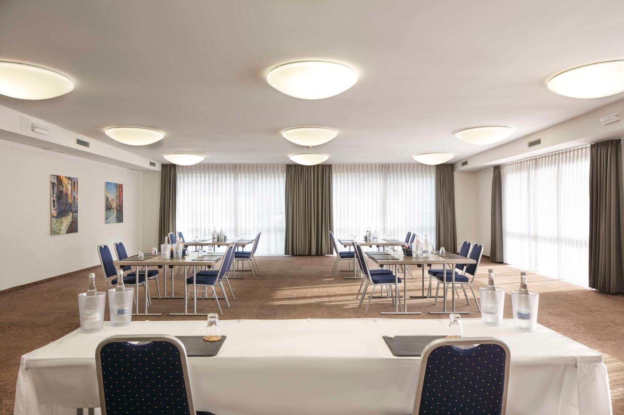 Western Io Eschborn