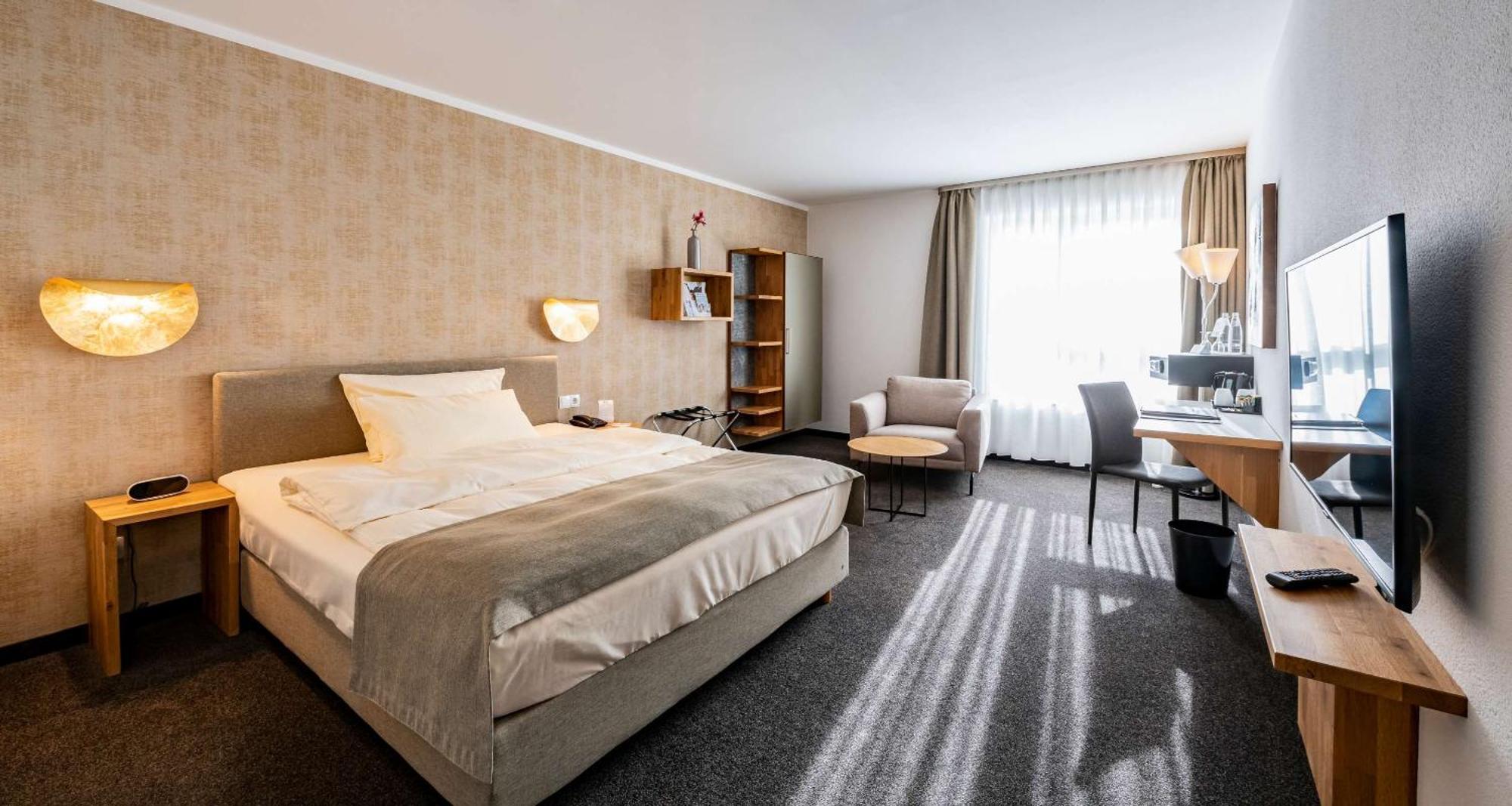 Western Io Hotel 4*